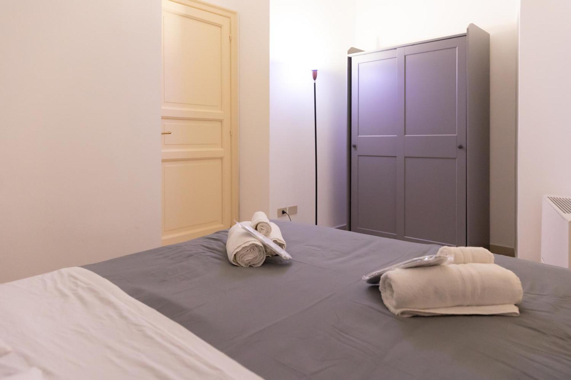 Dimora Artale In Cattedrale Apartment ปาแลร์โม ภายนอก รูปภาพ