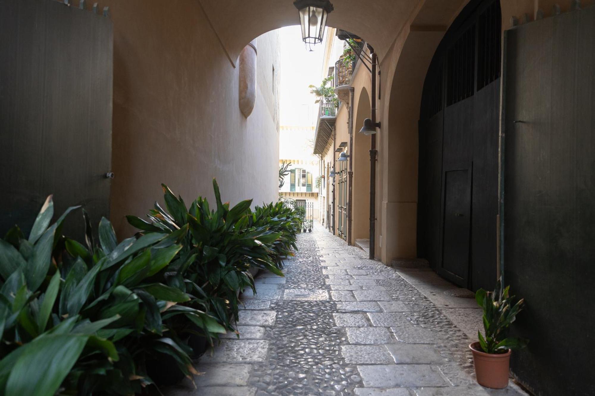 Dimora Artale In Cattedrale Apartment ปาแลร์โม ภายนอก รูปภาพ