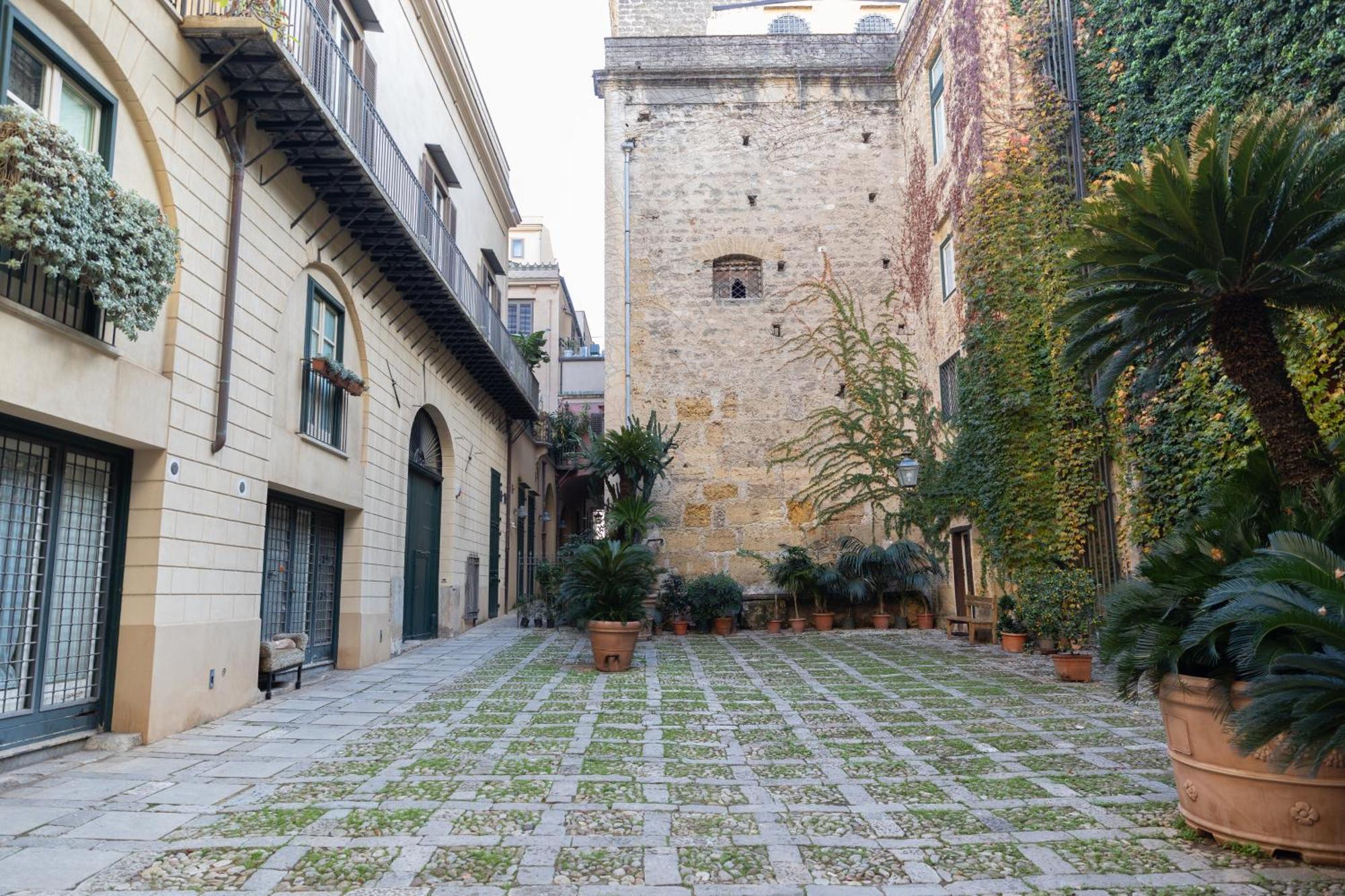 Dimora Artale In Cattedrale Apartment ปาแลร์โม ภายนอก รูปภาพ